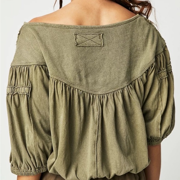 WE THE FREE NO GOOD ALONE GREEN CROP SLOUCHY SHIRT SIZE XS NWOT - Picture 2 of 2